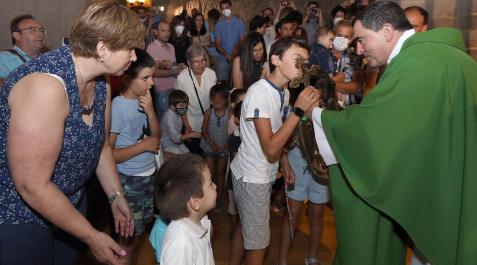 SanMiguel Bendición de San Miguel de Aralar a los niños