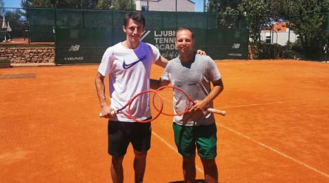 Ante Budimir Ante Budimir junto al entrenador de tenis Vilim Višak