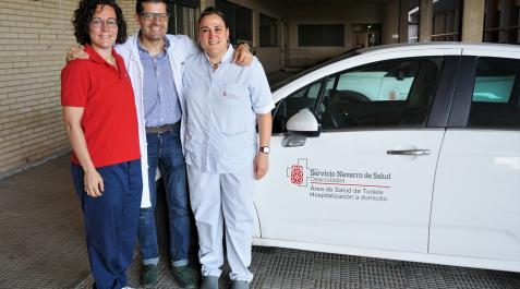 rehabilitación domiciliaria tudela Leticia de Arriba, fisioterapeuta; Ignacio Gómez, jefe de la Sección de Rehabilitación del HRS, y Sara Pinilla, jefa de Unidad de Enfermería de cuidados en Rehabilitación