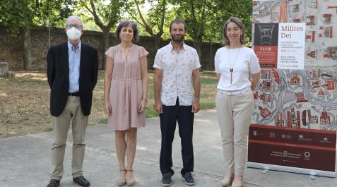 Joaquim Llansó, director del Servicio de Archivos, la consejera Rebeca Esnaola, el alcalde Koldo Leoz y la coordinadora de la Semana de Estudios Medievales, Julia Pavón Joaquim Llansó, director del Servicio de Archivos, la consejera Rebeca Esnaola, el alcalde Koldo Leoz y la coordinadora de la Semana de Estudios Medievales, Julia Pavón