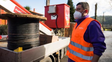 Despliegue de fibra óptica por Adamo Despliegue de fibra óptica por Adamo
