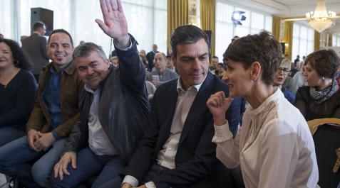 PSOE Ramón Alzórriz, Santos Cerdán, Pedro Sánchez y María Chivite, en un acto político de los socialistas en Pamplona, en una imagen de archivo
