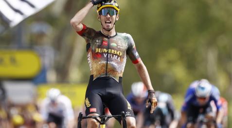 christophe laporte Laporte (Jumbo Visma) celebra la victoria en la meta de Cahors