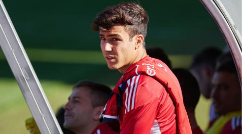 manu-sanchez Manu Sánchez, en el banquillo del amistoso disputado por Osasuna en Zubieta
