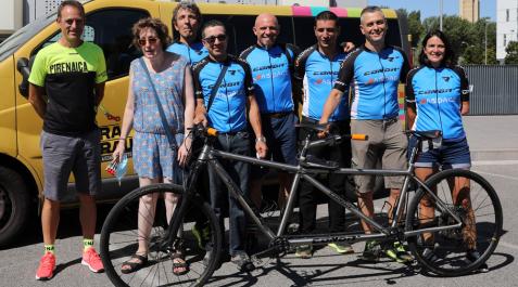 Los Pirineos más inclusivos Biktor Andueza, Begoña Quintana, Miguel Ochoa, Esteban Ramírez, Jorge Orejón, Iñaki Hernández, Richard Sánchez y Fina Guimarae, este sábado en el Navarra Arena