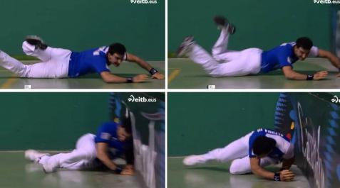 SIN PODER FRENAR. Jokin Altuna se tiró en plancha (foto 1 ) para tratar de restar una paradita al txoko de Ezkurdia. Tras golpear a la pelota y fruto de la velocidad no pudo parar el impacto contra el frontis (foto 2), que le afectó sobre todo a la cabeza y hombro izquierdo (foto 3) y rebotó de la pared (foto 4). Aún así consiguió terminar el  partido