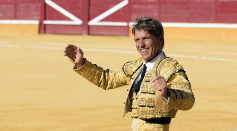 corrida tudela 30 de julio 2022 Corrida del 30 de julio en fiestas de Tudela, con 'El Cordobés', Cayetano y Ginés Marín.