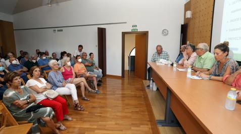 Un momento de la presentación pública de Obanos Bizi el viernes en la casa de cultura Obanos