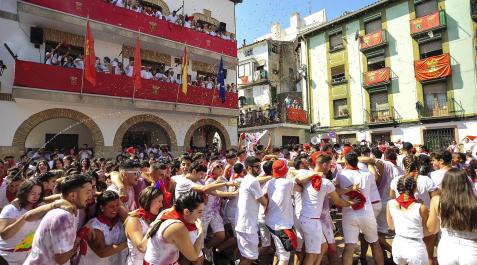Lanzamiento del cohete de fiestas de Funes Lanzamiento del cohete de fiestas de Funes