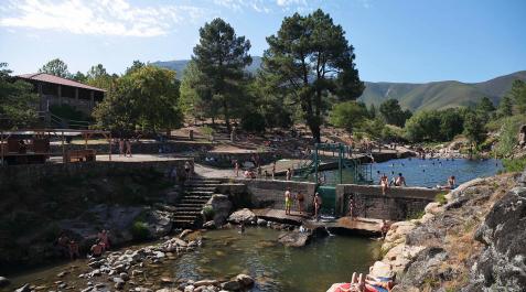 PiscinaNatural Piscina fluvial en Acebo (Cáceres, España)