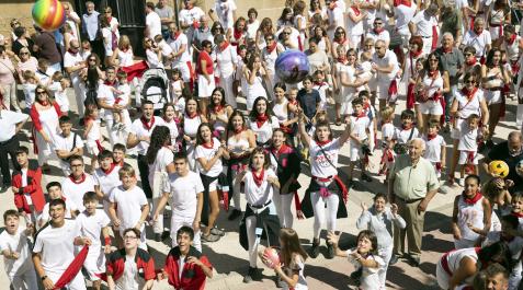 Fotos del inicio de las fiestas en Oteiza. Fotos del inicio de las fiestas en Oteiza.