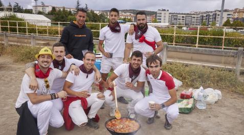 Burlada Asistentes al concurso de calderetes en las fiestas 2022 de Burlada
