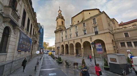 La plaza de San Nicolás, donde se produjo la agresión La plaza de San Nicolás, donde se produjo la agresión