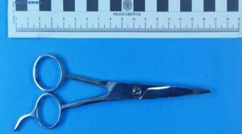 tijeras intervenidas CNP Tijeras intervenidas por la Policía Nacional presuntamente utilizadas por el agresor