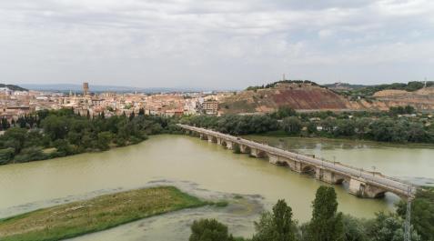 Tudela y puente 02 Vistas de Tudela con el río Ebro, el puente y el casco urbano