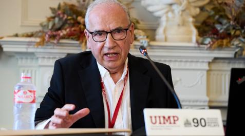 Alfonso Guerra El exvicepresidente del Gobierno Alfonso Guerra, este jueves en la Universidad Internacional Menéndez Pelayo