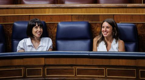 diana-morant-irene-montero La ministra de Ciencia e Innovación, Diana Morant, y la ministra de Igualdad, Irene Montero, en la sesión plenaria del Congreso de los Diputado en la que se ha aprobado la conocida como ley del 'sólo sí es sí',