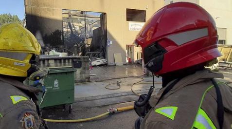bomberos-galicia Bomberos de Galicia en la extinción de un incendio anterior