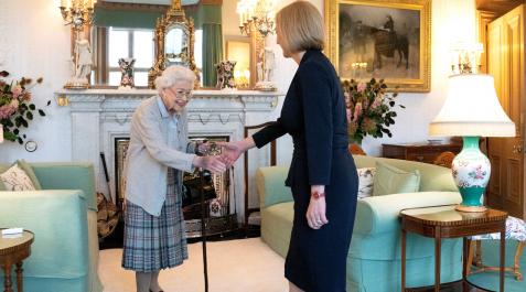 Liz-Truss-reina-isabel La nueva primera ministra británica Liz Truss se ha reunido con la reina Isabel II en Balmoral