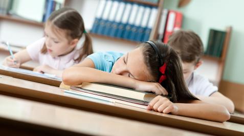 CANSANCIO-ALUMNOS Entre los beneficios de la actividad física en la infancia están los niveles mayores de autoestima, autoconfianza y autoconcepto