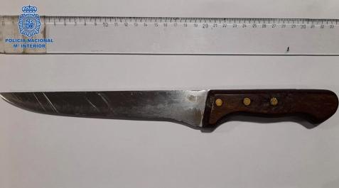 Foto del cuchillo incautado por la Policía Nacional Foto del cuchillo incautado por la Policía Nacional