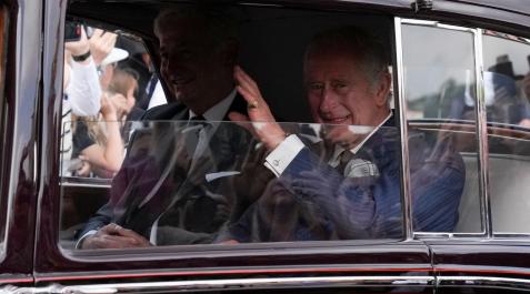 Carlos III, a su llegada al Palacio de Buckingham Carlos III, a su llegada al Palacio de Buckingham