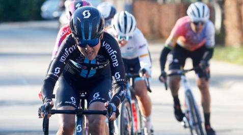 Floortje-Mackaij La ciclista neerlandesa Floortje Mackaij ha fichado por el Movistar Team