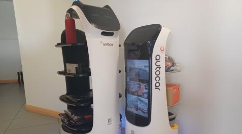 Robots Dos de los modelos de robots disponibles en el mercado