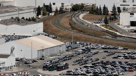 via tren volkswagen navarra Imagen de archivo la factoría de Volkswagen Navarra, en la que se ve la vía ferroviaria que atraviesa la empresa