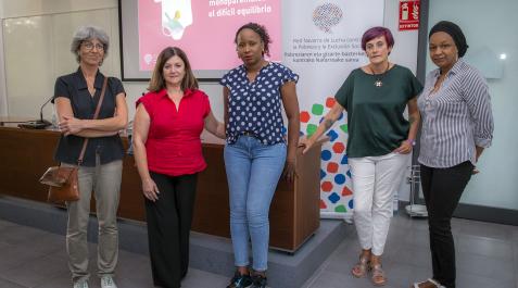 Desde la izquierda,María Pizarro, Carmen Flores, Farmata Watt, Ana Leuza y Oumoul Khairati Desde la izquierda,María Pizarro, Carmen Flores, Farmata Watt, Ana Leuza y Oumoul Khairati