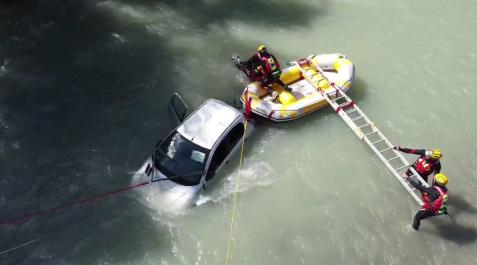 BOmberosRio Un momento de uno de los entrenamientos de rescate de víctimas en coches sumergidos