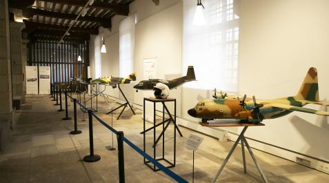 AviacionMilitar Maquetas de la exposición en la Sala de Armas de la Ciudadela