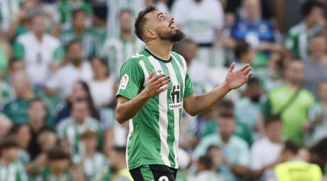 Borja Iglesias celebra uno de sus goles al Girona Borja Iglesias