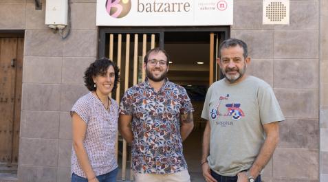 IE A: BLANCA ALDANONDO
F: 20/09/2022
P: DE IZDA. A DCHA.; MARISA MARQUES RODRIGUEZ, ALBERTO LAJUSTICIA GIL Y EMILIO RUIZ LOPEZ
L: TUDELA
T: RUEDA DE PRENSA DE IZQUIERDA EZKERRA (IE) POR EL ESTADO DE LAS INSTALACIONES DEPORTIVAS