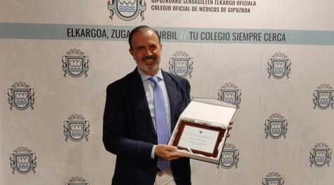 Jorge Plá, con el galardón Jorge Plá, con el galardón