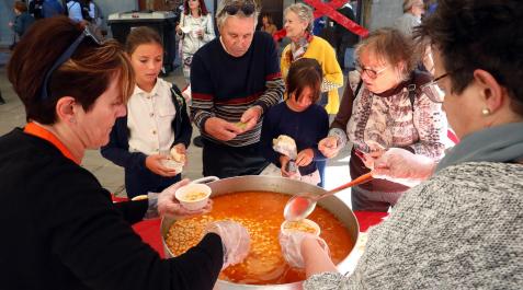Sanguesa Mercadillo y degustación el Día de la Pocha 2022 en Sangüesa
