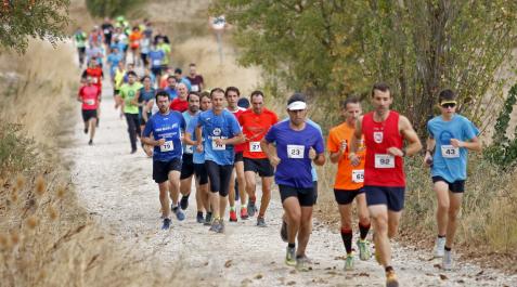 Cross Ezkidi Un grupo de participantes en el I Cross Ezkidi, en las pistas entre Añézcar y Larragueta
