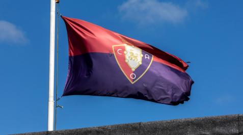La bandera del club que ondea en las instalaciones de Tajonar La bandera del club que ondea en las instalaciones de Tajonar