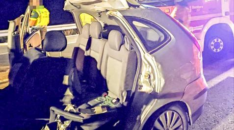 accidente benidorm Estado en el que quedó el vehículo tras chocar contra un camión-grúa