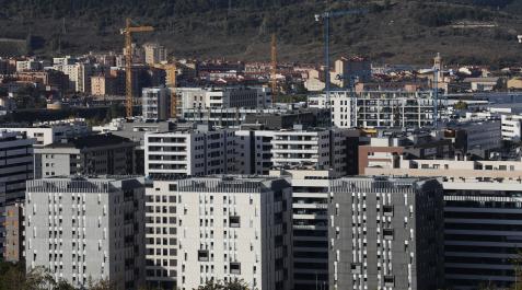 En primer término viviendas en Erripagaña En primer término viviendas en Erripagaña