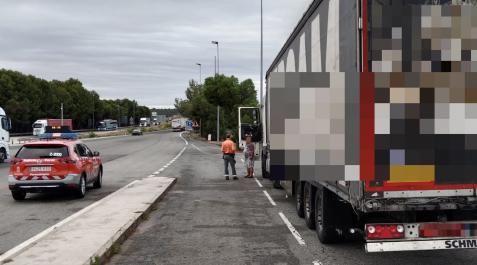 camionero-volantazo Camionero multado en la AP-15 en Marcilla