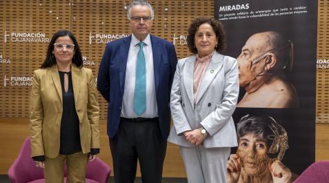 caso Por la izquierda: la presidenta de la patronal nacional Ceaps, Cinta Pascual; el director general del grupo residencial IDEA, Rafael Sánchez Ostiz, y la consejera de Derechos Sociales, Carmen Maeztu
