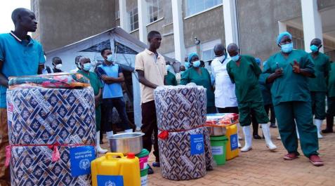 ebola Dos pacientes reciben el alta en el hospital regional de referencie de Mubende, en Uganda