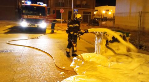 bomberos en San Adrián Labores de extinción del fuego en San Adrián