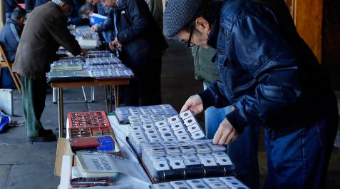 Feria de numismática en la Plaza del Castillo Feria de numismática en la Plaza del Castillo