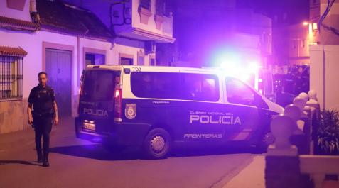policia-nacional-algeciras Efectivos de la Policía Nacional en el lugar en el que se produjo el apuñalamiento