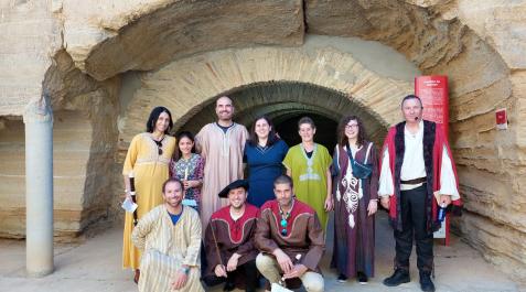 ADSF Miembros de la Asociación Patrimonio Ablitas, en el interior de las galerías subterráneas del castillo medieval de la villa.