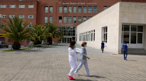 Acceso al centro de consultas Príncipe de Viana que forma parte del Hospital Universitario de Navarra Acceso al centro de consultas Príncipe de Viana que forma parte del Hospital Universitario de Navarra
