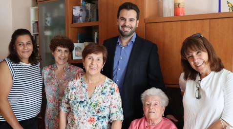 Abuela centenaria Zizur Micaela Satrustegui Yeregui, con familiares y autoridades