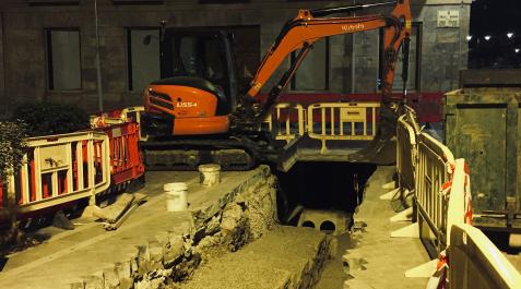 Zanja En la imagen, tomada el jueves 6 de octubre, se aprecia bien el tramo de muralla que separaba el burgo de San Cernín del de San Nicolás, hoy en el centro de la calle Nueva.